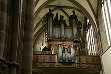 http://upload.wikimedia.org/wikipedia/commons/thumb/0/09/2010.04.10.162902_Orgel_Abteikirche_Marmoutier_FR.jpg/220px-2010.04.10.162902_Orgel_Abteikirche_Marmoutier_FR.jpg
